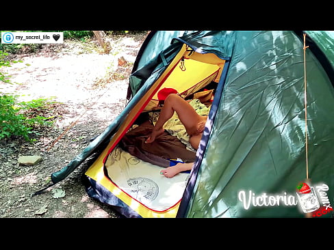 ❤️ ថតដោយកាមេរ៉ា Passionate jerk off Stranger in a tent ❌ វីដេអូសិច នៅពួកយើង  ❌️